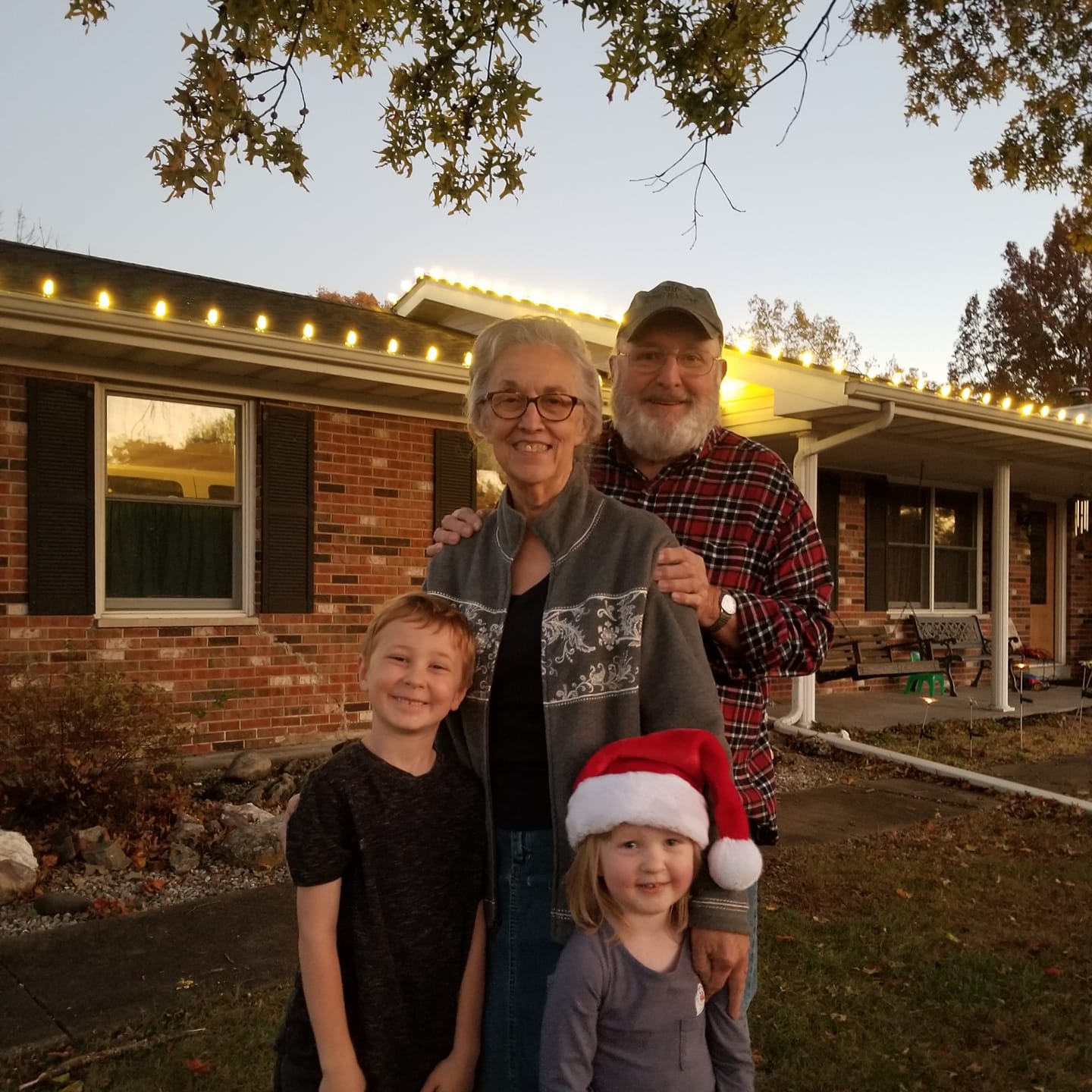christmas lights grandparents with kids